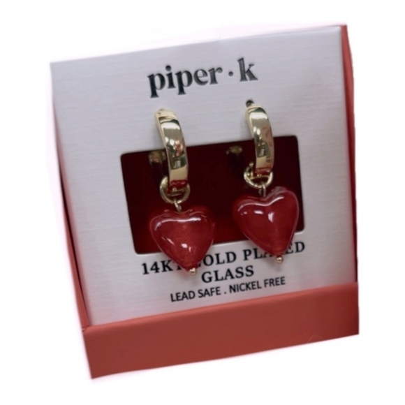 ❤️🔹️ Piper K 🔹️beautiful 14 K Gold Plated Red Hearts Hoop Glass Earrings - Picture 3 of 3